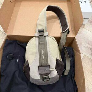 NWT GIVENCHY G-trail shell cross-body bag